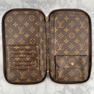 Louis Vuitton Escapade Organizer